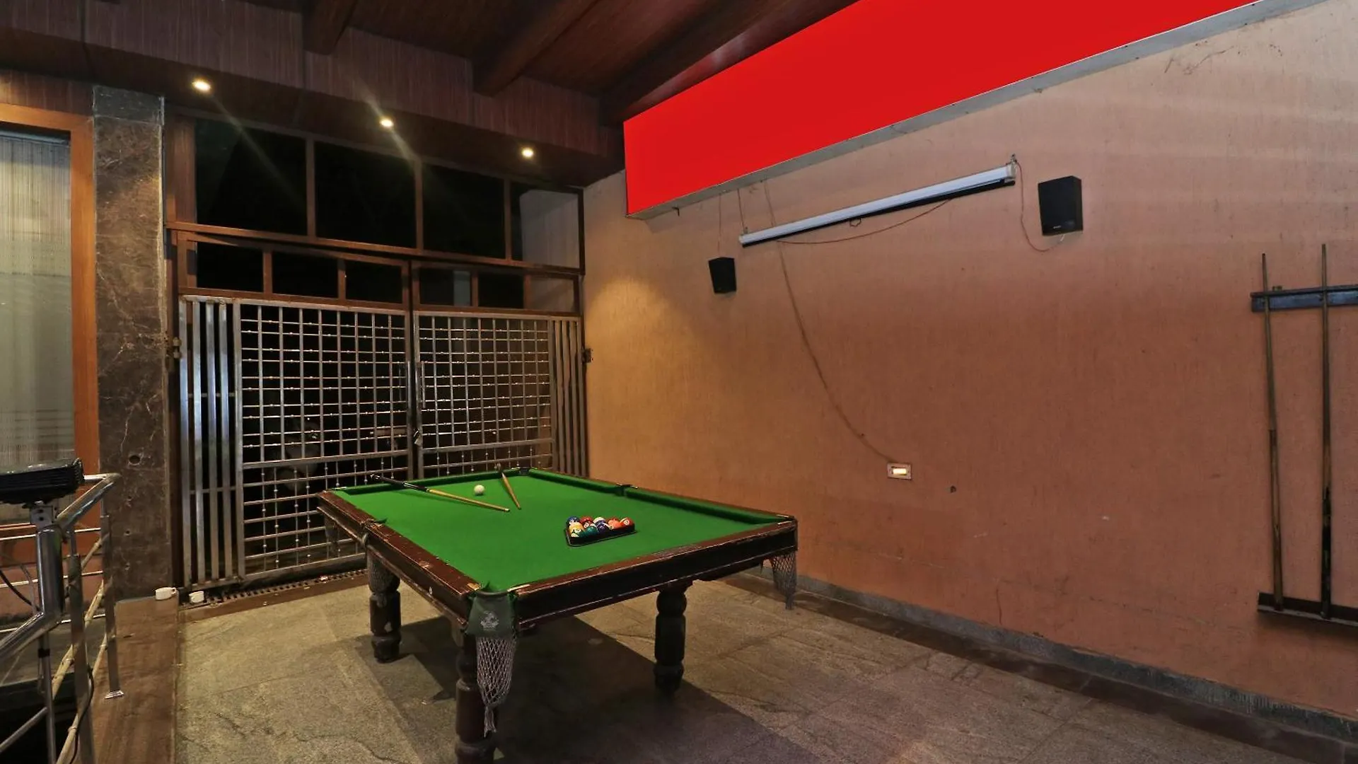 Collection O Hotel City Point Гургаон Индия