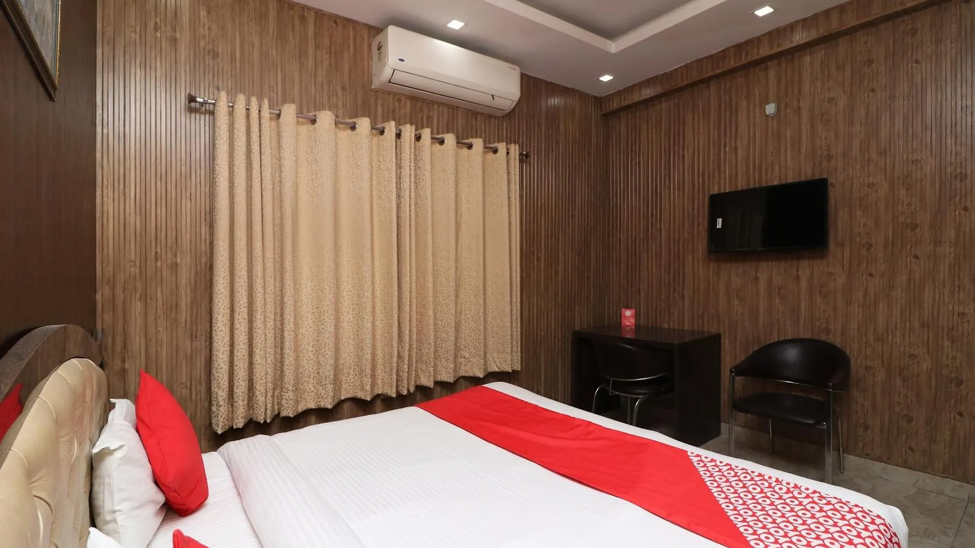 Collection O Hotel City Point 古尔冈 3*,