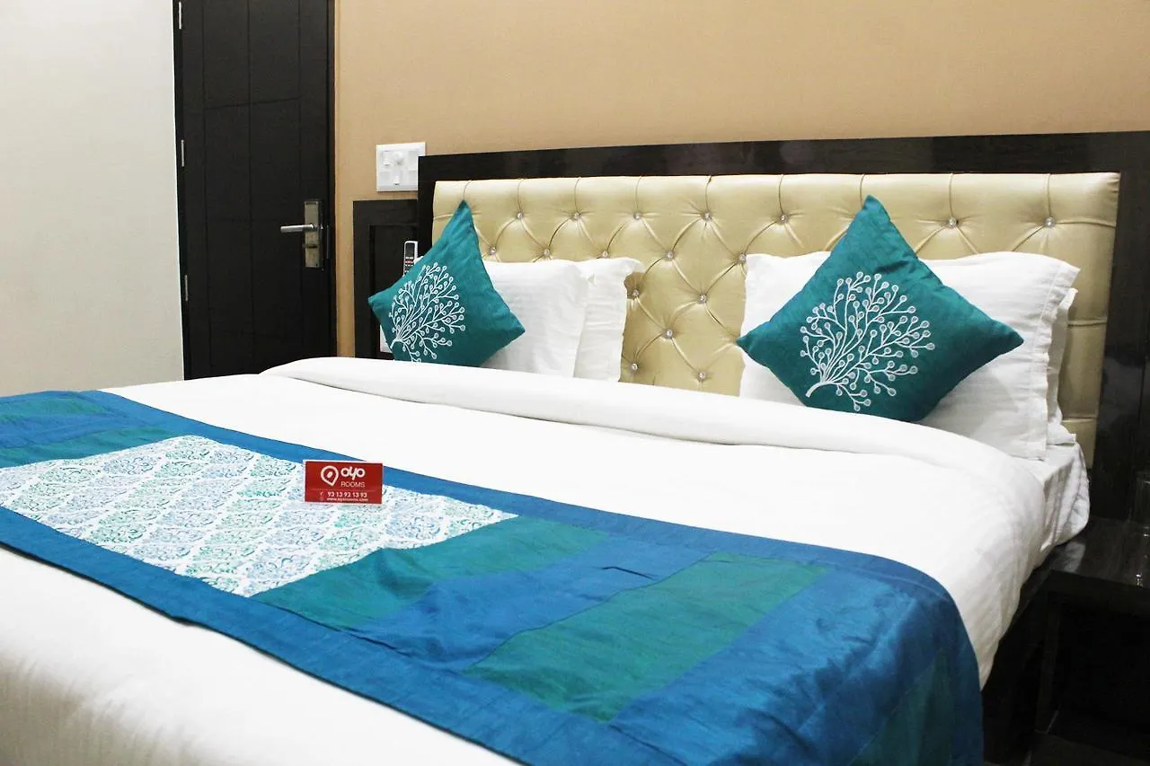Collection O Hotel City Point 古尔冈